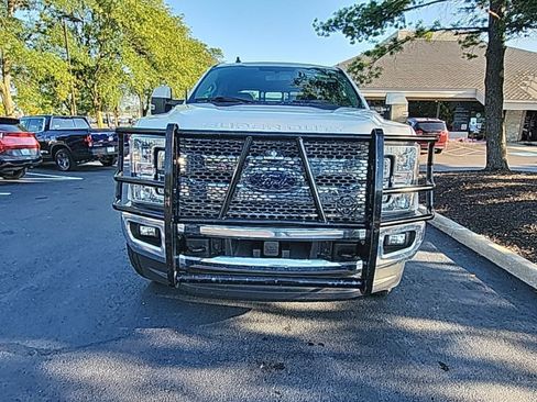 Used 2019 Ford F250 Lariat w/ Lariat Value Package AWD/4WD image 3