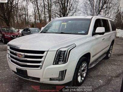 Used 2017 Cadillac Escalade ESV Luxury