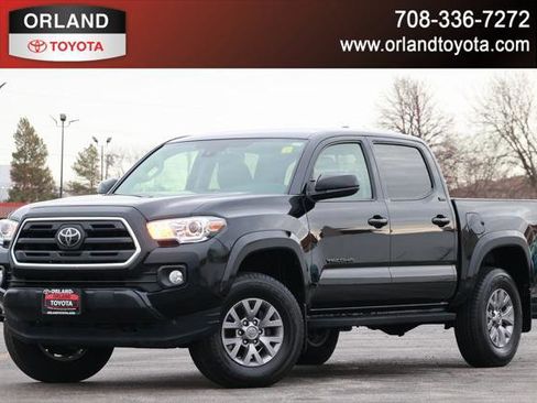 Certified 2019 Toyota Tacoma SR5 image 1