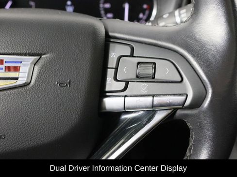 Used 2022 Cadillac XT6 Premium Luxury image 10