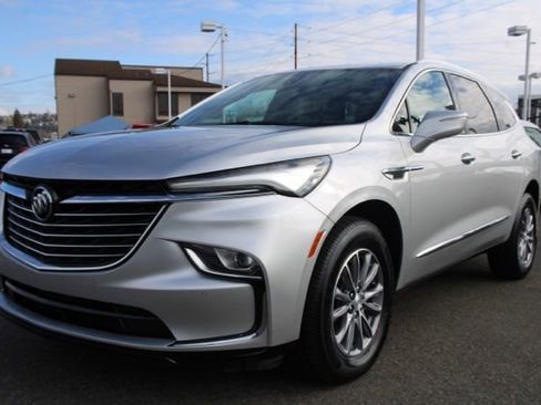 Used 2022 Buick Enclave Premium image 3