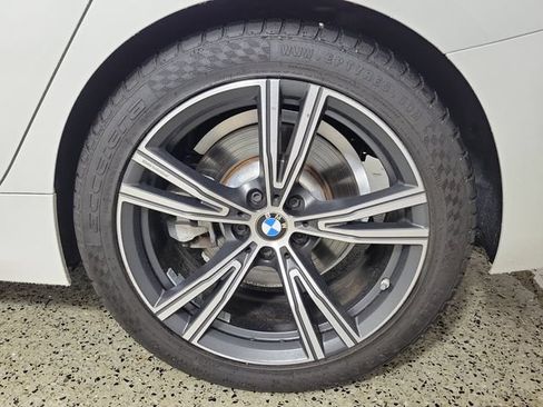 Used 2024 BMW 330i xDrive Sedan AWD/4WD image 8