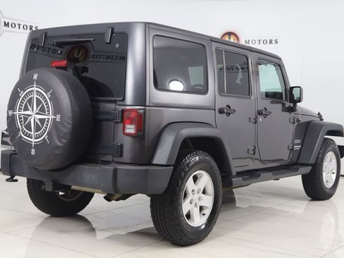 Used 2017 Jeep Wrangler Unlimited Sport w/ Quick Order Package 24S AWD/4WD image 3