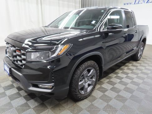 Used 2025 Honda Ridgeline TrailSport image 6