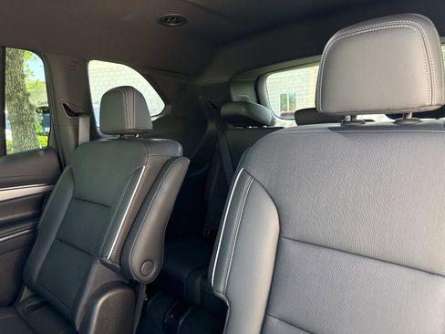 Used 2025 Buick Enclave Preferred FWD image 17