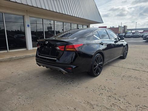 Used 2022 Nissan Altima 2.5 SR w/ Midnight Edition Package FWD image 8