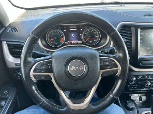 Used 2015 Jeep Cherokee Limited AWD/4WD image 11