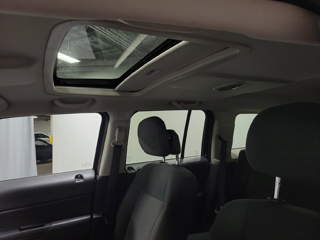 Used 2014 Jeep Patriot Latitude w/ Sun/Sound Group FWD image 17