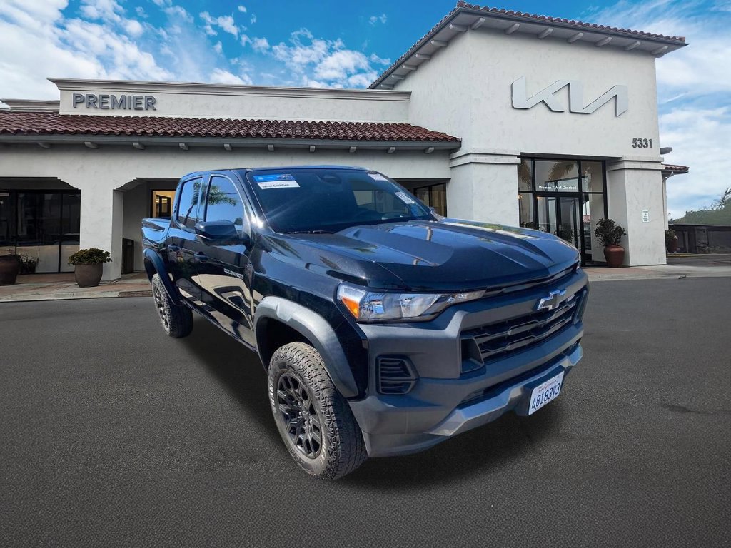 Used 2023 Chevrolet Colorado Trail Boss w/ Technology Package AWD/4WD image 4