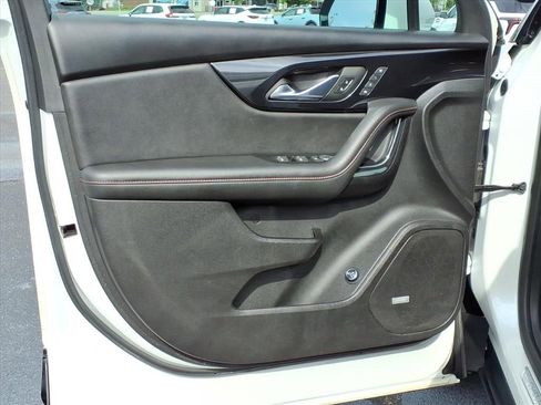 Used 2023 Chevrolet Blazer RS w/ Driver Confidence II Package FWD image 4