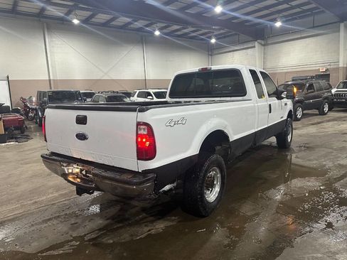 Used 2004 Ford F350 Lariat image 4