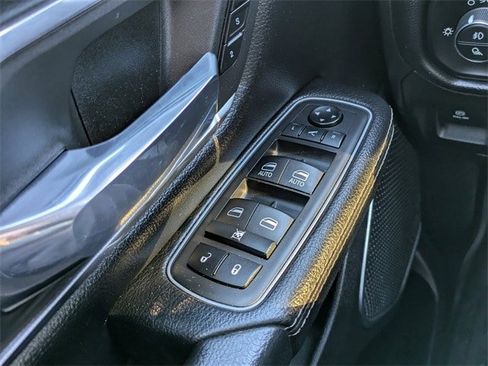 Used 2021 RAM 1500 Laramie image 24