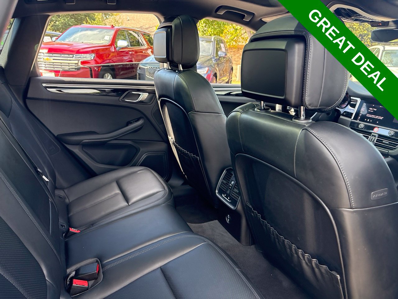 Used 2024 Porsche Macan w/ Premium Plus Package AWD/4WD image 14