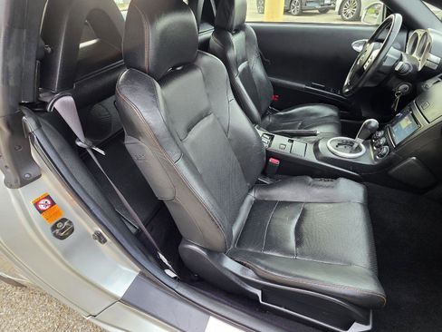 Used 2005 Nissan 350Z Touring image 31