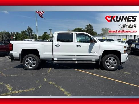 Used 2019 Chevrolet Silverado 2500 LTZ w/ Custom Sport Edition AWD/4WD image 3