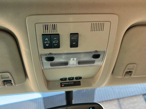 Used 2008 GMC Yukon XL SLT w/ SLT Preferred Equipment Group RWD image 45
