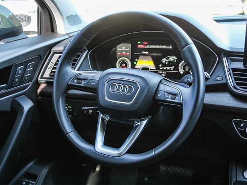 Used 2023 Audi Q5 e Premium Plus w/ Premium Plus Package image 11
