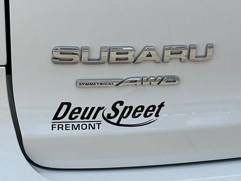 Used 2023 Subaru Ascent Premium AWD/4WD image 2