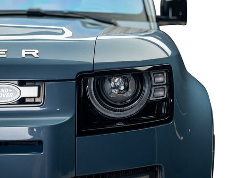Used 2020 Land Rover Defender 110 HSE AWD/4WD image 4