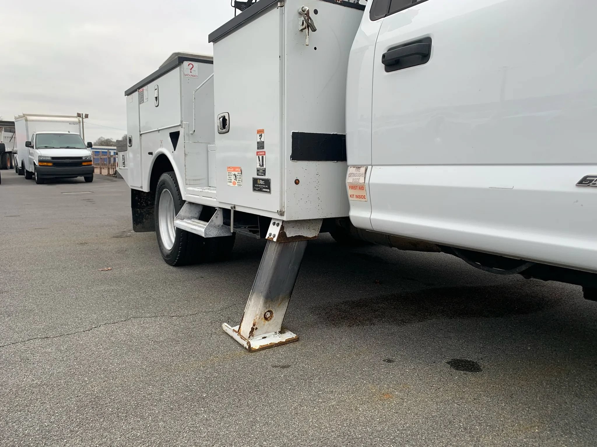 Used 2017 Ford F550 4x4 Regular Cab Super Duty image 43