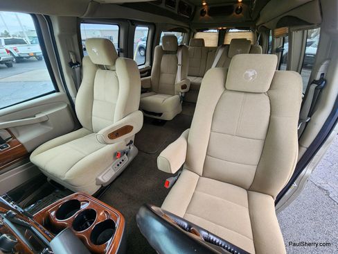 Used 2020 GMC Savana 2500 w/ Enhanced Convenience Package image 38