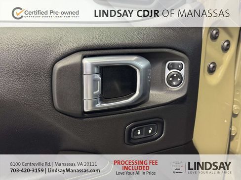 Used 2026 Jeep Wrangler Unlimited Sahara AWD/4WD image 29