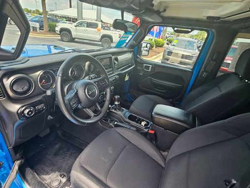 Used 2022 Jeep Wrangler Sport AWD/4WD image 17