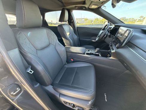 Used 2025 Lexus RX 350 Premium w/ Accessory Package (Z1) image 16