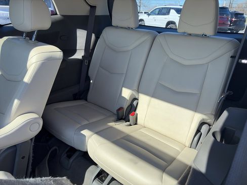 Used 2021 Cadillac XT6 Premium Luxury image 13