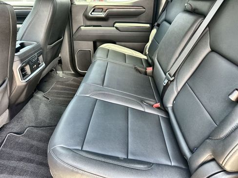 Used 2025 GMC Sierra 1500 SLT w/ SLT Premium Plus Package AWD/4WD image 16