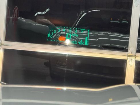 Used 2011 Chevrolet Corvette Grand Sport w/ Preferred Equipment Group image 22