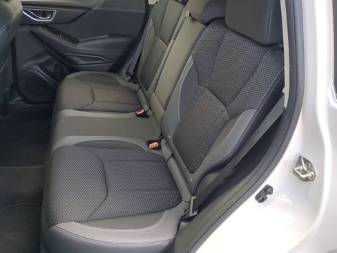 Used 2019 Subaru Forester Premium AWD/4WD image 15