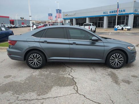 Used 2019 Volkswagen Jetta SE FWD image 9