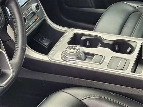 Used 2024 Ford Edge SEL image 25