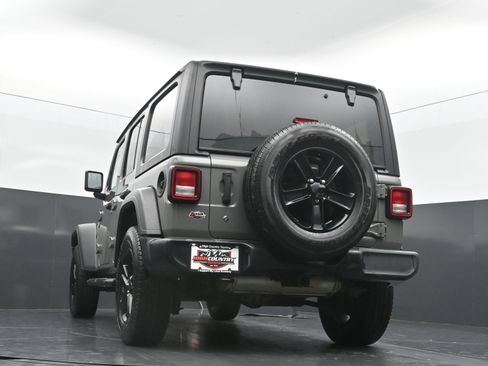 Used 2019 Jeep Wrangler Unlimited Sport AWD/4WD image 38
