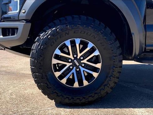 Used 2019 Ford F150 Raptor w/ Equipment Group 802A Luxury image 8