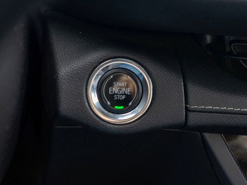 Used 2021 Buick Envision Essence w/ Technology Package I AWD/4WD image 23