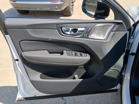New 2026 Volvo XC60 T8 Ultra w/ Climate Package AWD/4WD image 10