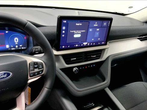New 2025 Ford Explorer Active image 5