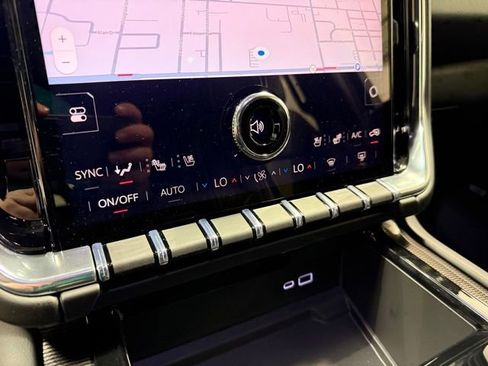 New 2026 GMC Yukon Elevation AWD/4WD image 18