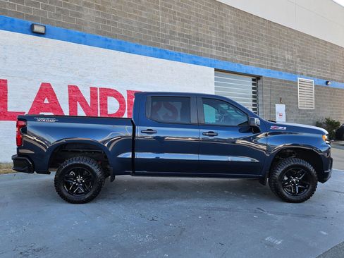 Used 2021 Chevrolet Silverado 1500 LT Trail Boss w/ Convenience Package II image 8