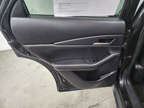 Used 2021 MAZDA CX-30 FWD 2.5 S w/ Select Package image 21