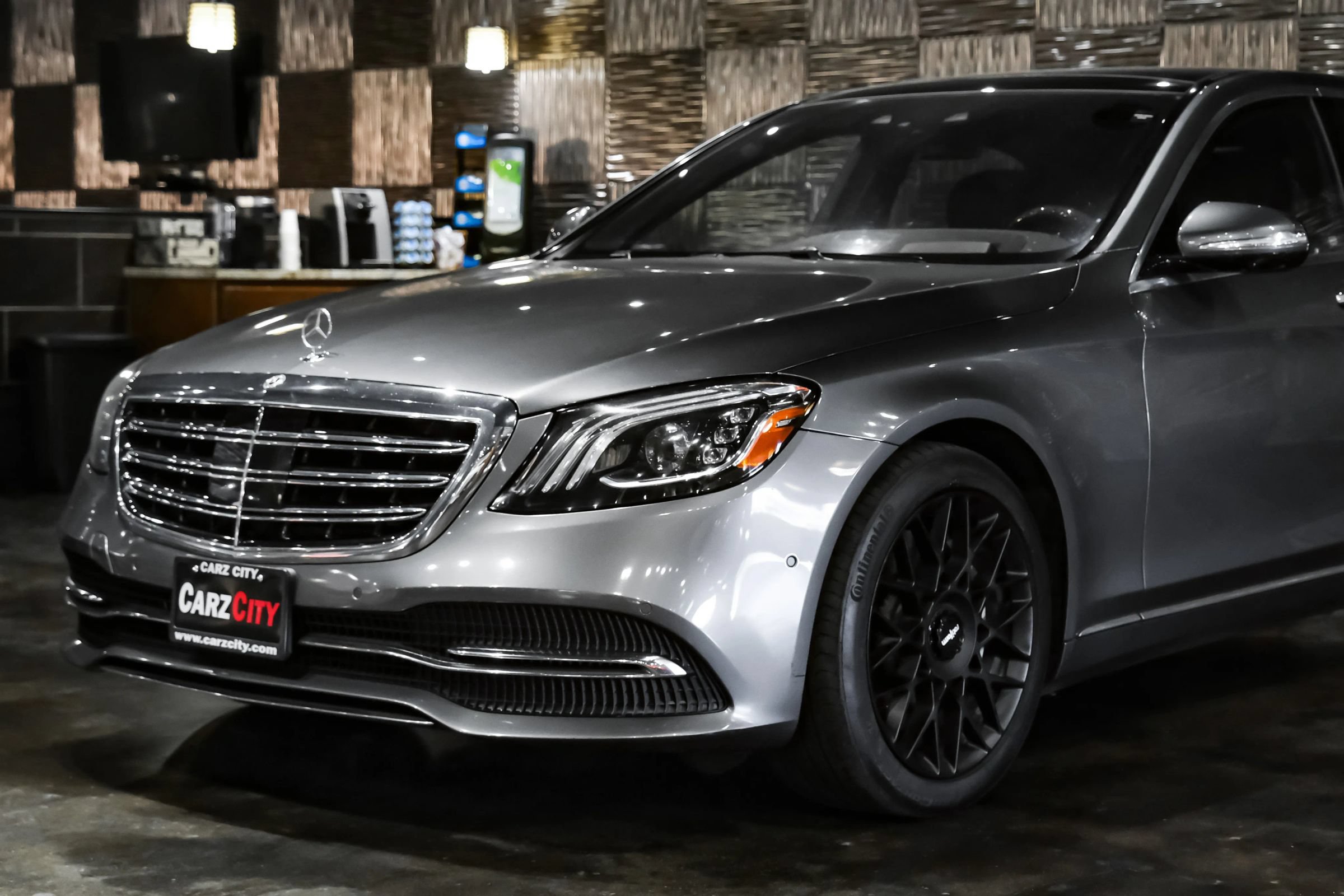 Used 2018 Mercedes-Benz S 560 4MATIC Sedan image 8