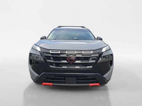 Used 2025 Nissan Rogue SV AWD/4WD image 9