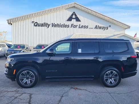 Used 2023 Jeep Wagoneer Series II image 28