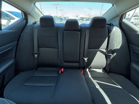 Used 2025 Nissan Altima 2.5 SV FWD image 39