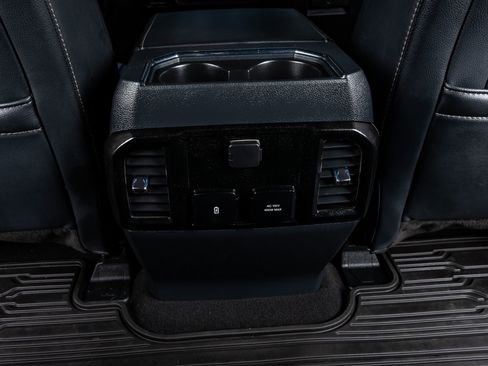 Used 2022 Ford F250 Lariat w/ Lariat Ultimate Package image 32