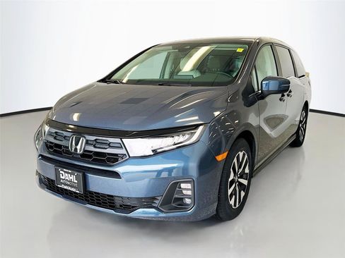 Certified 2025 Honda Odyssey EX-L image 4