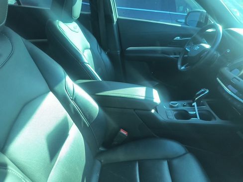 Certified 2023 Cadillac XT4 Premium Luxury w/ Technology Package image 3