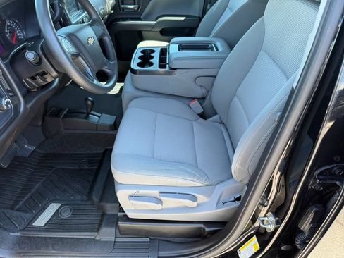 Used 2019 Chevrolet Silverado 1500 Custom w/ Custom Convenience Package AWD/4WD image 10